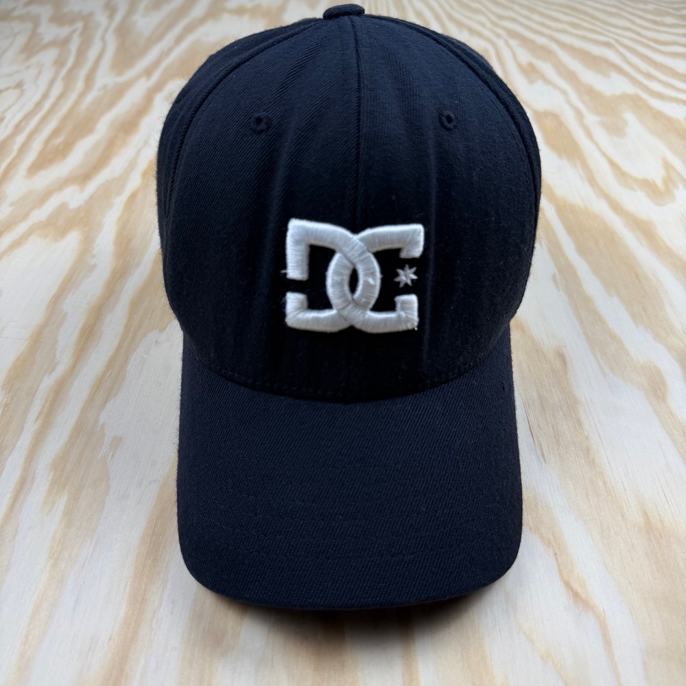 DC Shoes Hat Baseball Cap L/XL Flexfit Black White Logo Fitted Skater Y2K